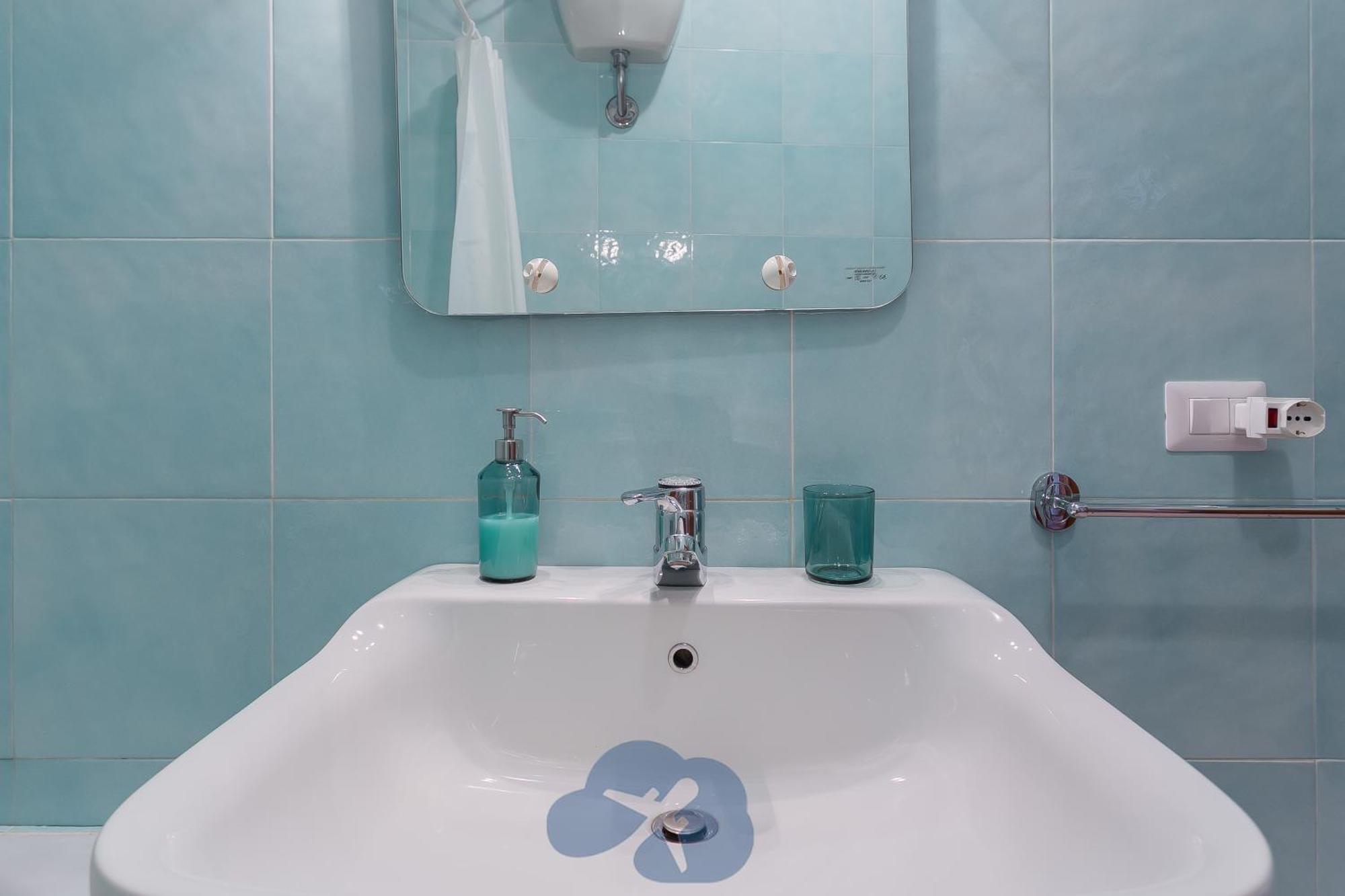 Airport House Apartment Бари Екстериор снимка