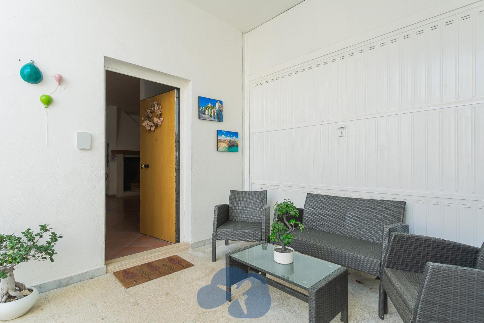 Airport House Apartment Бари Екстериор снимка